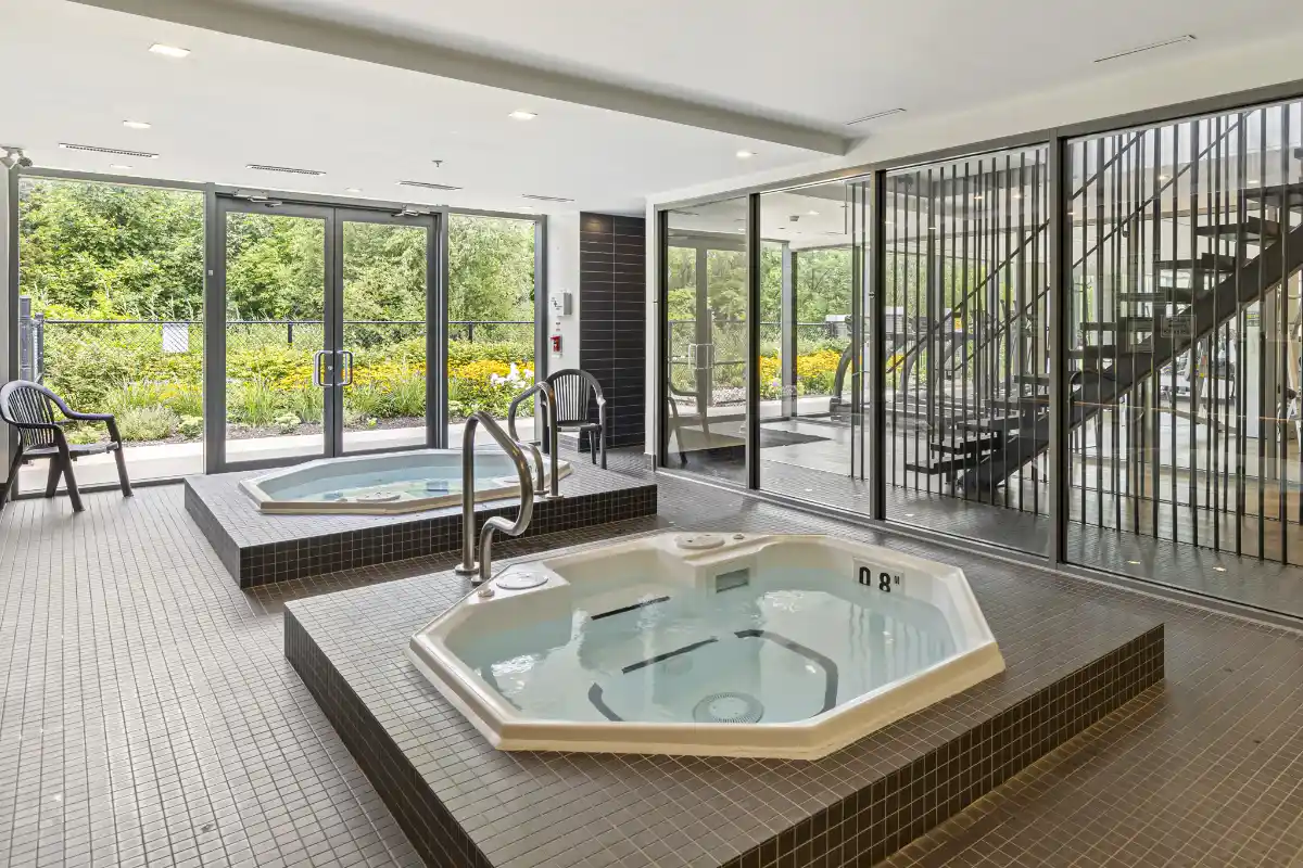 Hot and Cold Plunge Pool