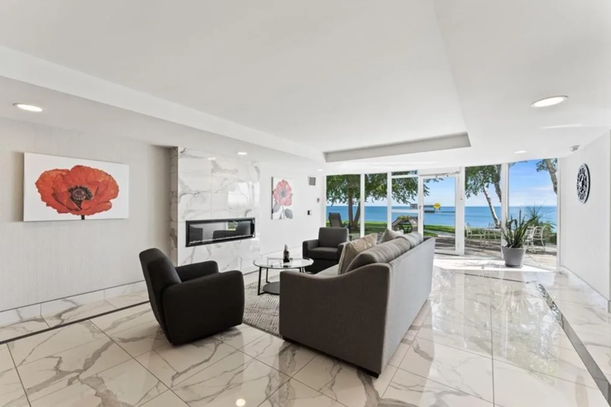 Lobby.
